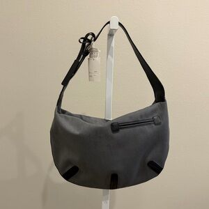 Gray and black shoulder bag 🩶🖤